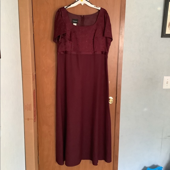 Dresses & Skirts - Woman’s dress